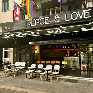 Peace&love Hostel